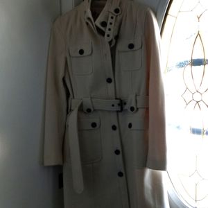 Beautiful Coat. Beautiful Espirt winter creme size med.